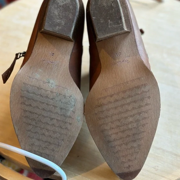 Zodiac Chestnut Ankle Booties - Picture 7 of 7